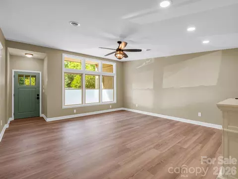 Living - 44 Jervey 4c Rd #4C, Tryon, NC 28782 photo 4 of 5