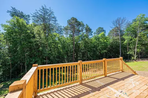 Exterior - 2017 Bailey Dr, Hickory, NC 28601 photo 2 of 2
