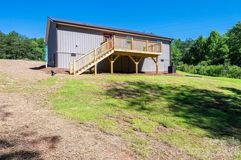 Exterior - 2017 Bailey Dr, Hickory, NC 28601 photo 1 of 2