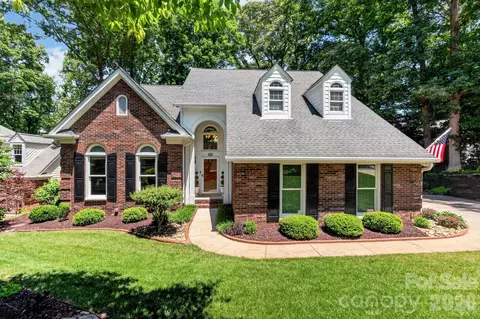 15211 Sharrow Bay Ct, Huntersville, NC 28078