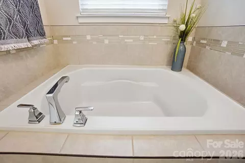 Bath - 921 Portrush Ln, Tega Cay, SC 29708 photo 2 of 2