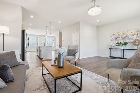 Living - 921 Portrush Ln, Tega Cay, SC 29708 photo 3 of 9