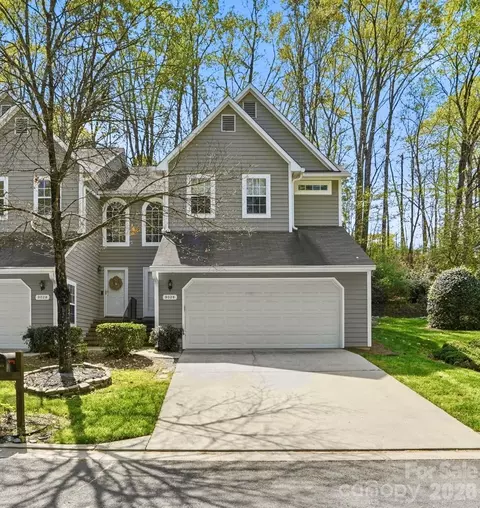 9026 Saint Pierre Ln, Charlotte, NC 28277