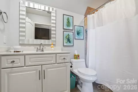 Bath - 534 Spring St, Davidson, NC 28036 photo 1 of 3