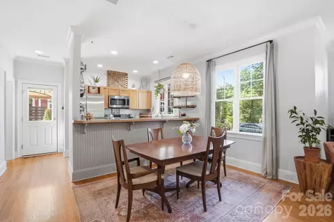 Dining - 534 Spring St, Davidson, NC 28036 photo 2 of 3