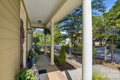 Exterior - 534 Spring St, Davidson, NC 28036 photo 4 of 10
