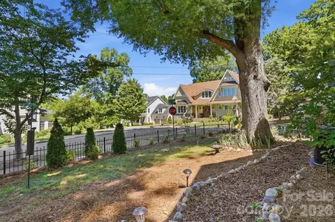 Exterior - 534 Spring St, Davidson, NC 28036 photo 9 of 10