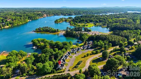 View/Area - 19 Heron Cove B Loop #B, Hickory, NC 28601 photo 1 of 3