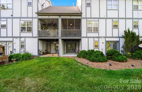 Exterior - 19 Heron Cove B Loop #B, Hickory, NC 28601 photo 6 of 6