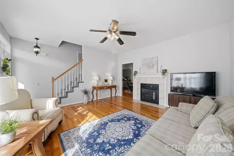 Living - 19 Heron Cove B Loop #B, Hickory, NC 28601 photo 3 of 4