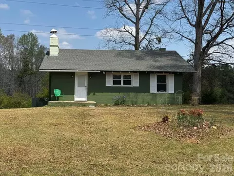 341 Lake Rd, Rockingham, NC 28379