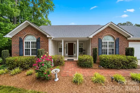3422 N Bay Dr, Granite Falls, NC 28630