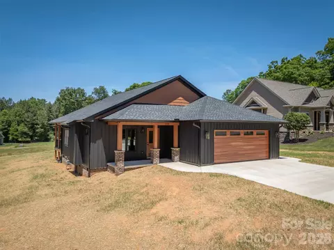 210 Westwood Dr, Forest City, NC 28043