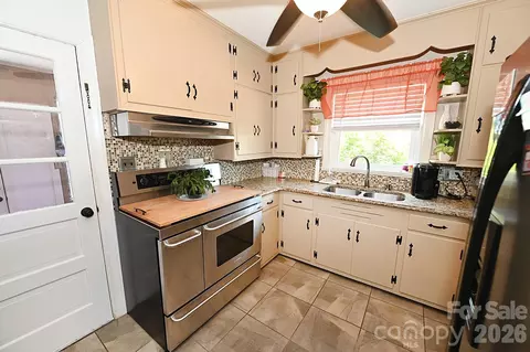 Kitchen - 902 E Boyd St, Maiden, NC 28650 photo 2 of 3
