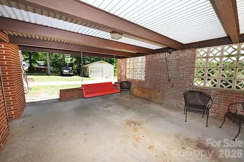 Exterior - 902 E Boyd St, Maiden, NC 28650 photo 8 of 8