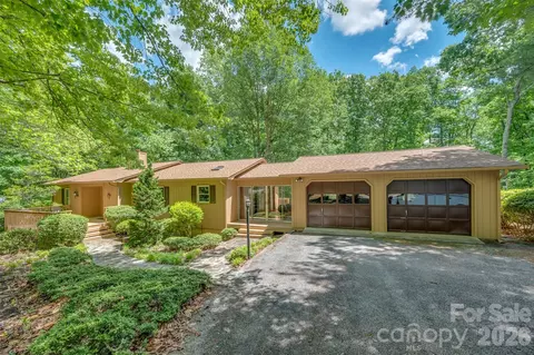 66 Oakwood Ln, Columbus, NC 28722