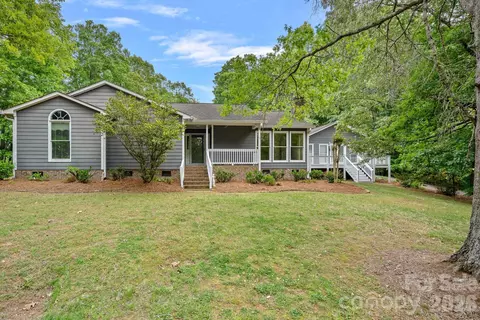 5215 Club View Dr, Concord, NC 28025