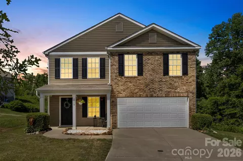 2812 Westbury Ct, Dallas, NC 28034
