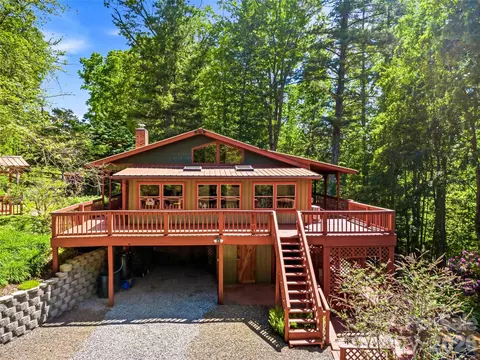 200 River Ridge Dr, Burnsville, NC 28714
