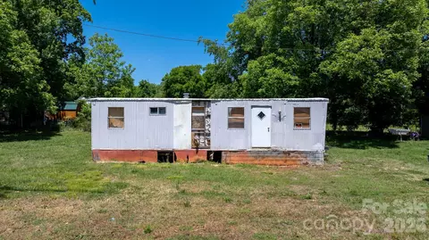 116 E 13th St, Newton, NC 28658
