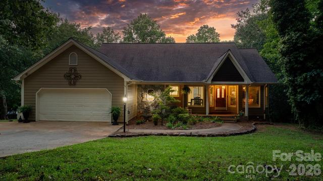 4093 Fairview Dr, Maiden, NC 28650