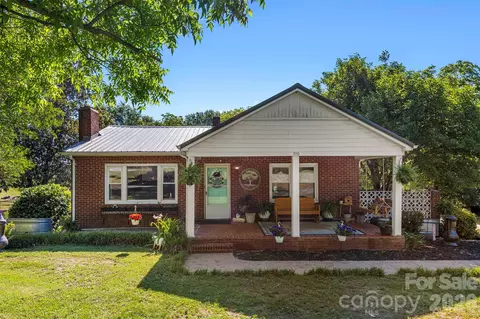 210 Stockton St, Shelby, NC 28150