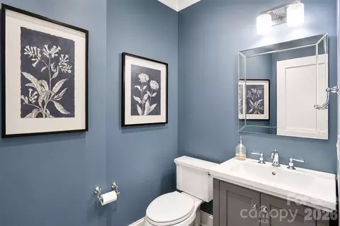 Bath - 18616 Maplecroft Lake Ln, Davidson, NC 28036 photo 1 of 6