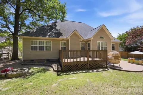 Exterior - 3208 Continental Dr, Monroe, NC 28110 photo 5 of 8