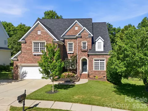 3308 Grandeur Rd, Charlotte, NC 28269