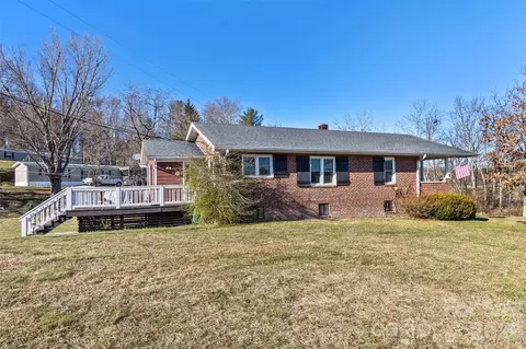 522 Calvert Rd, Brevard, NC 28712