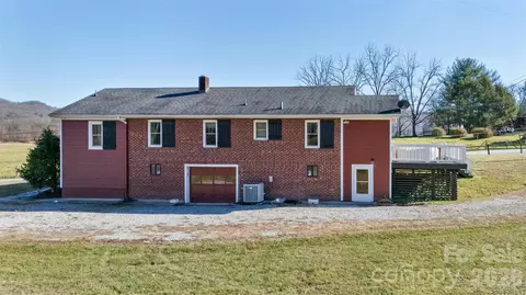 522 Calvert Rd, Brevard, NC 28712