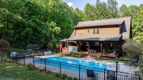 3355 Helton Hartley Pl, Lenoir, NC 28645