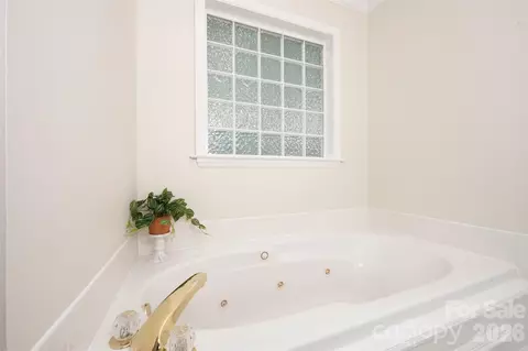 Bath - 144 High Meadows Rd, Advance, NC 27006 photo 2 of 5