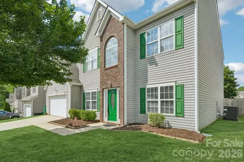 9621 Rothman Ln, Charlotte, NC 28215
