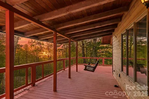 101 Oak Ridge Ct, Mars Hill, NC 28754