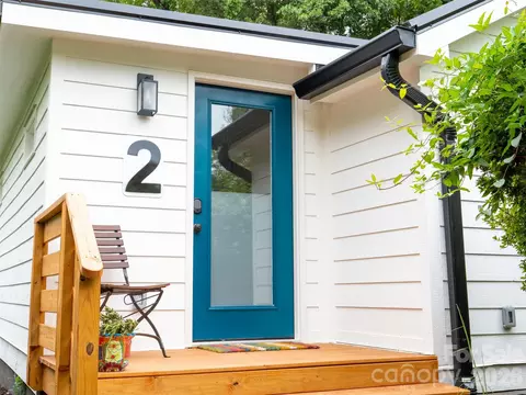 2 Laban Ln, Asheville, NC 28805