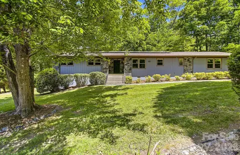 106 Muirfield Ct, Hendersonville, NC 28791