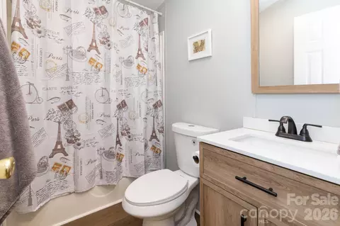 Bath - 61 Blue Mountain Rd, Fairview, NC 28730 photo 3 of 3