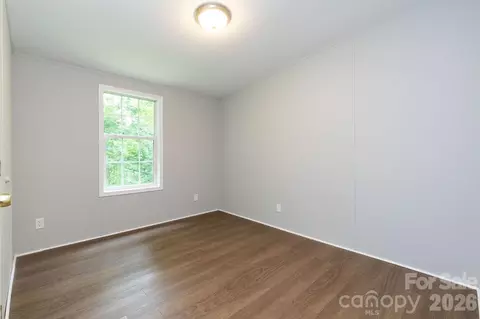 Bedroom - 61 Blue Mountain Rd, Fairview, NC 28730 photo 2 of 3