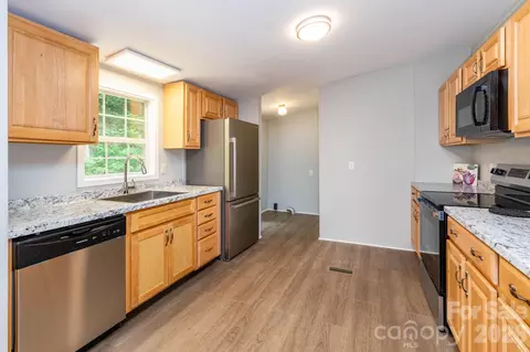 Kitchen - 61 Blue Mountain Rd, Fairview, NC 28730 photo 2 of 2