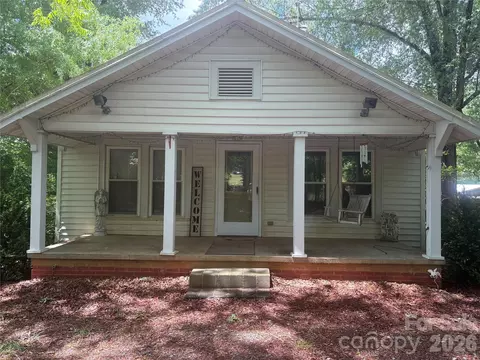 3880 Love Rd, Claremont, NC 28610