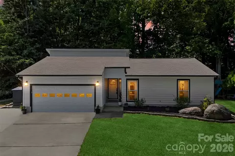 9524 Rainbow Forest Dr, Charlotte, NC 28277