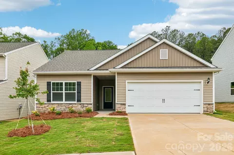 704 Willow Estates Dr, Shelby, NC 28150