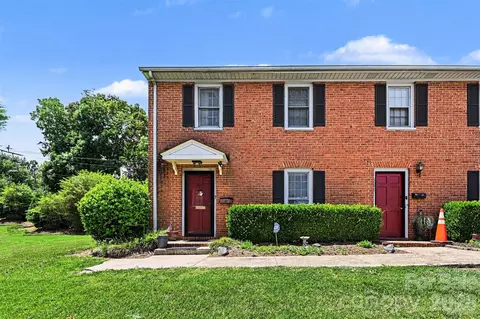 8030 Regent Park Ln, Charlotte, NC 28210