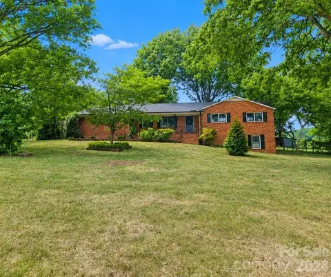752 Hephzibah Church Rd, Crouse, NC 28033