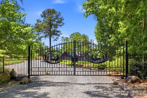 416 Lake Shore Dr, Norwood, NC 28128