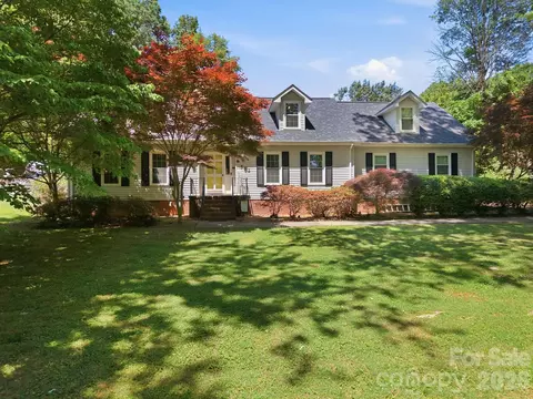 502 Camelot Dr, Salisbury, NC 28144