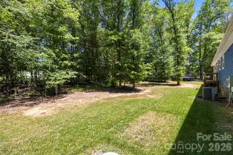 Exterior - 959 Wendover Heights Dr, Shelby, NC 28150 photo 3 of 4