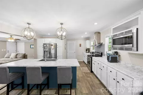 Kitchen - 959 Wendover Heights Dr, Shelby, NC 28150 photo 1 of 3