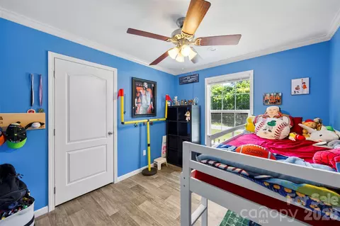 Bedroom - 959 Wendover Heights Dr, Shelby, NC 28150 photo 4 of 9